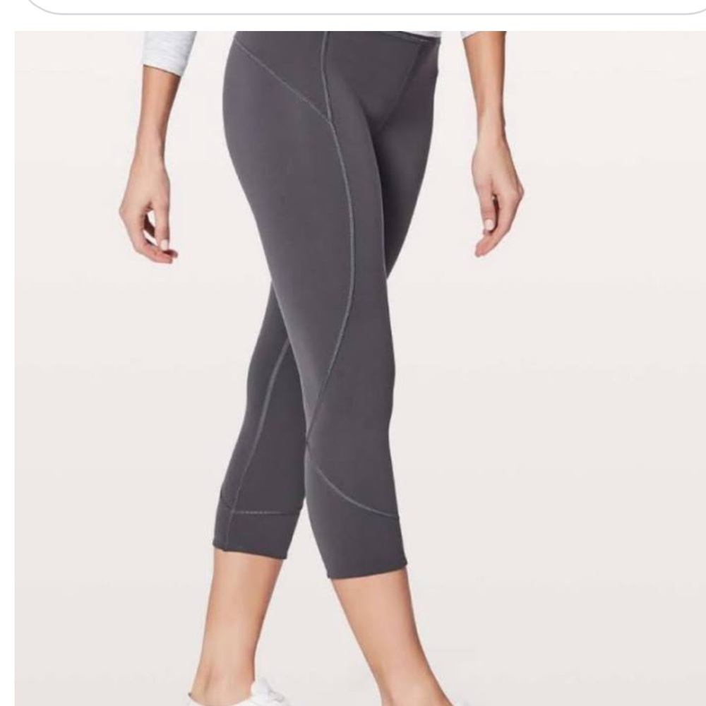 Lululemon dark gray in movement crops 4 everlux